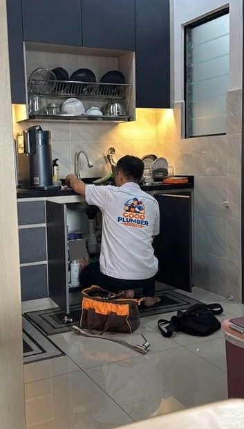 Kitchen plumbing service in Puchong